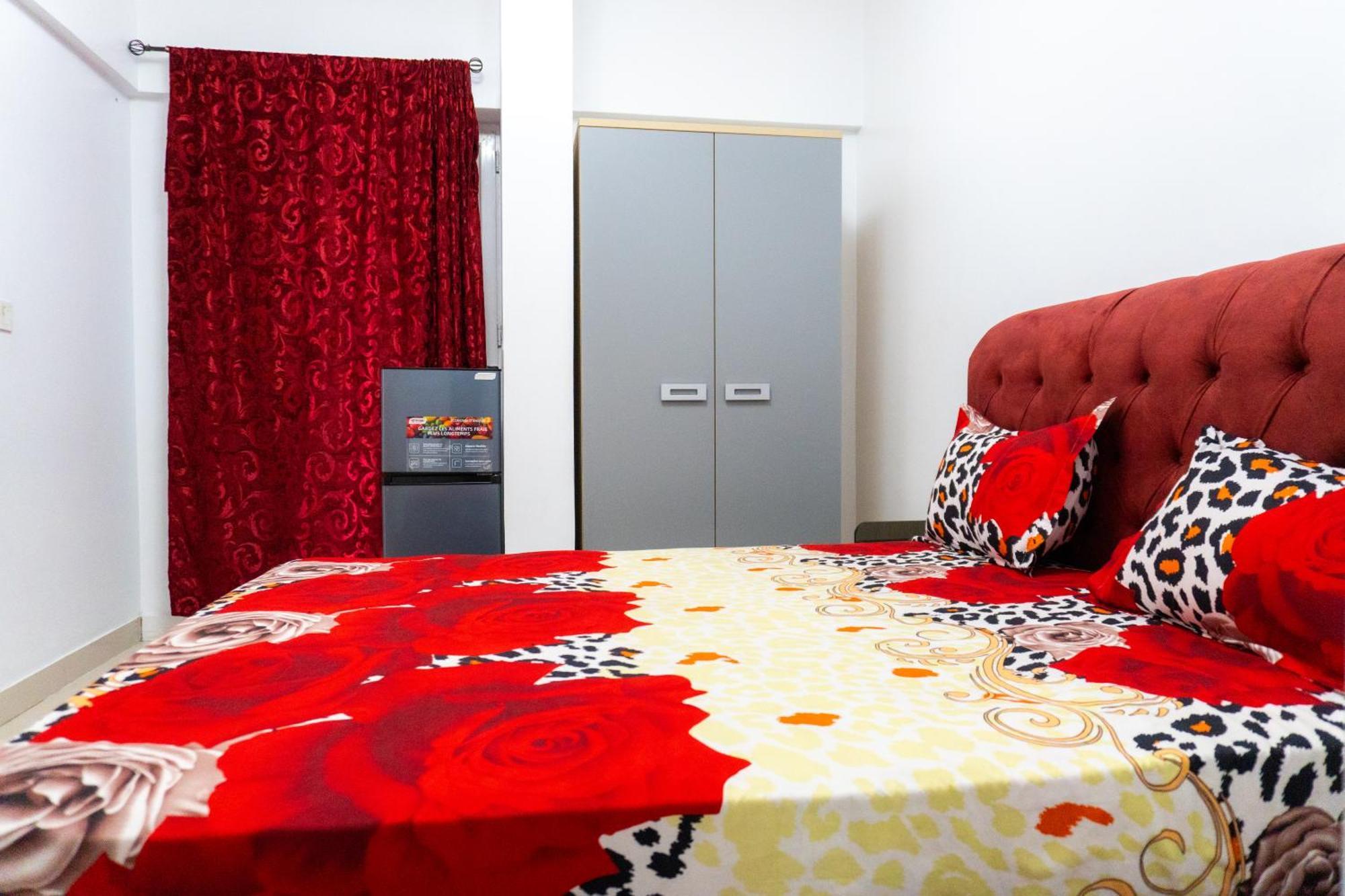 Chambres Meublees Avenue Cheikh Anta Diop Дакар Экстерьер фото